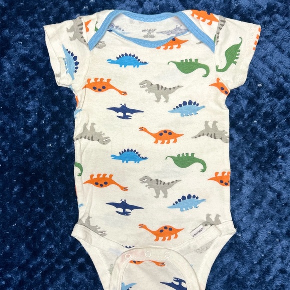 15pc Bundle Baby Onesies (Size 12 months) - Picture 12 of 16